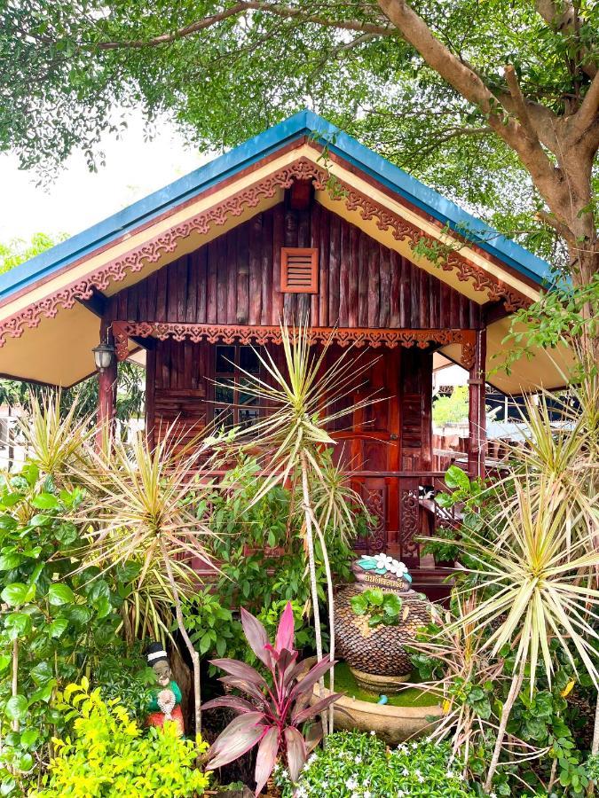 Ruanmai Style Resort 1 Ban Nong Nam Khan Exteriör bild