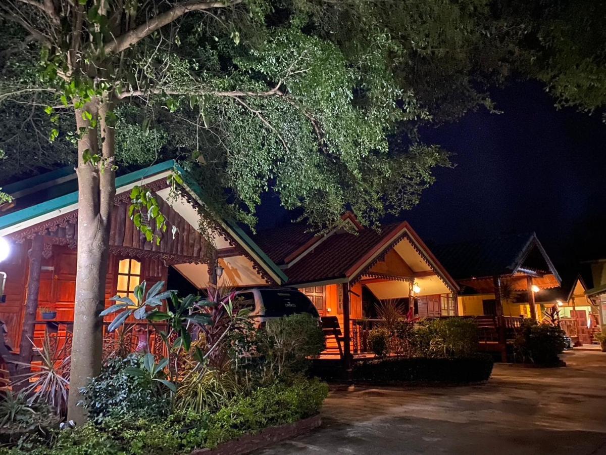 Ruanmai Style Resort 1 Ban Nong Nam Khan Exteriör bild