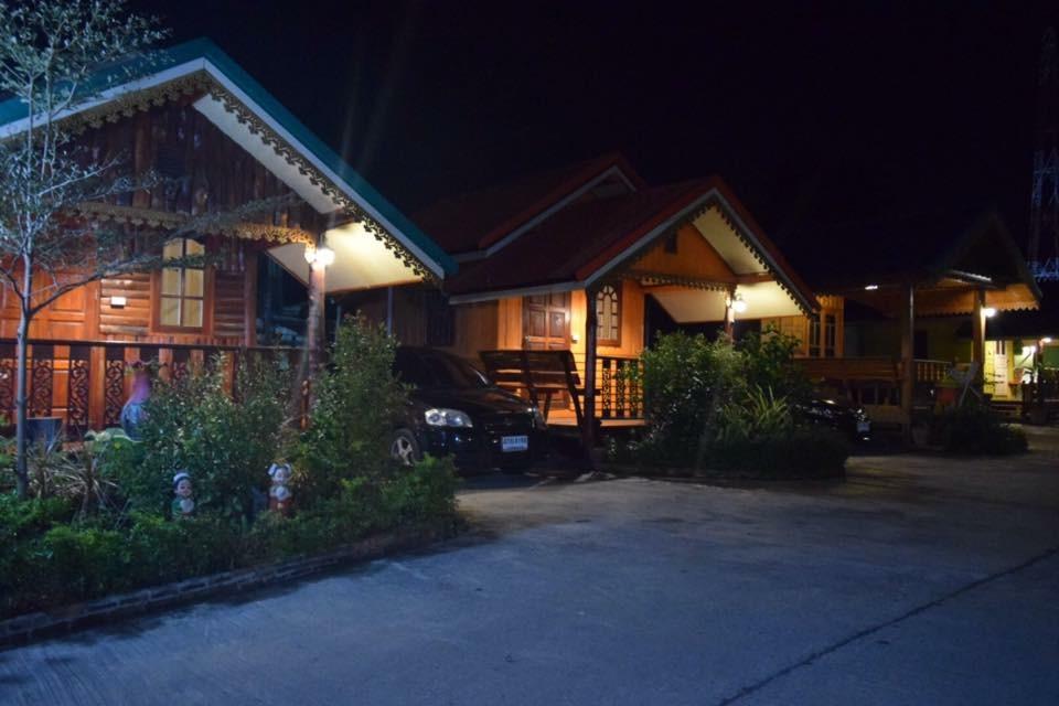 Ruanmai Style Resort 1 Ban Nong Nam Khan Exteriör bild