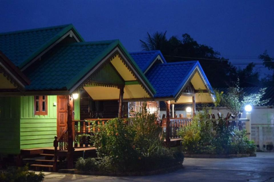 Ruanmai Style Resort 1 Ban Nong Nam Khan Exteriör bild