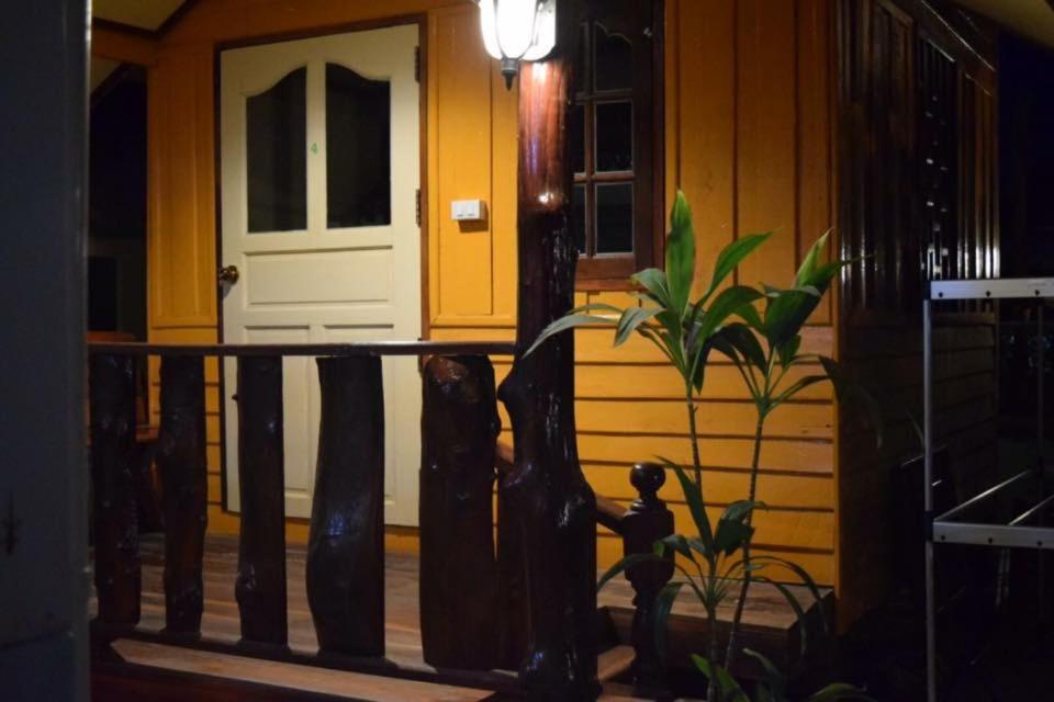 Ruanmai Style Resort 1 Ban Nong Nam Khan Exteriör bild